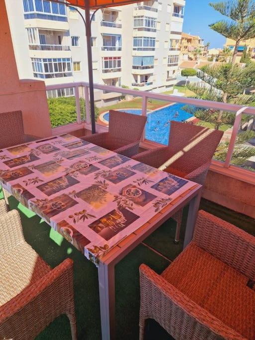 Magnifico Chalet Adosado En Torrevieja, Alicante. Extérieur photo