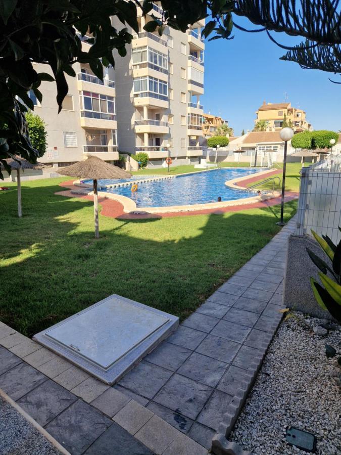 Magnifico Chalet Adosado En Torrevieja, Alicante. Extérieur photo