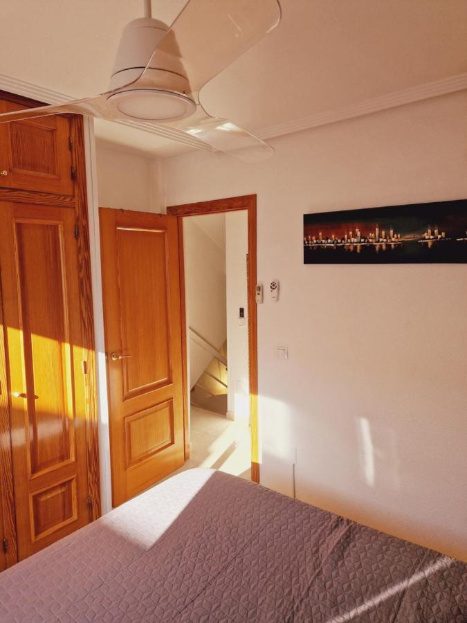 Magnifico Chalet Adosado En Torrevieja, Alicante. Extérieur photo