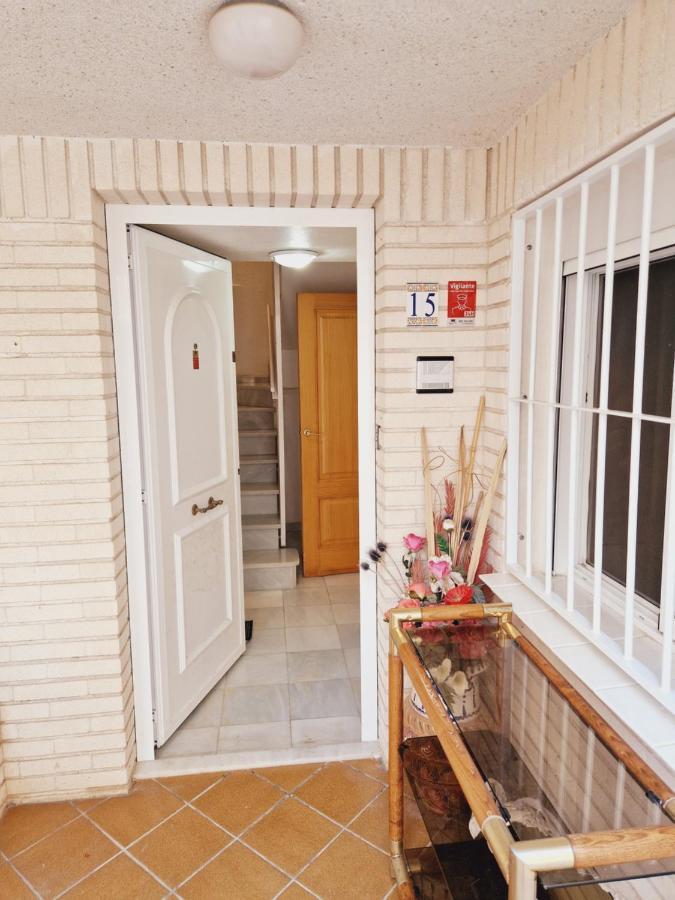Magnifico Chalet Adosado En Torrevieja, Alicante. Extérieur photo