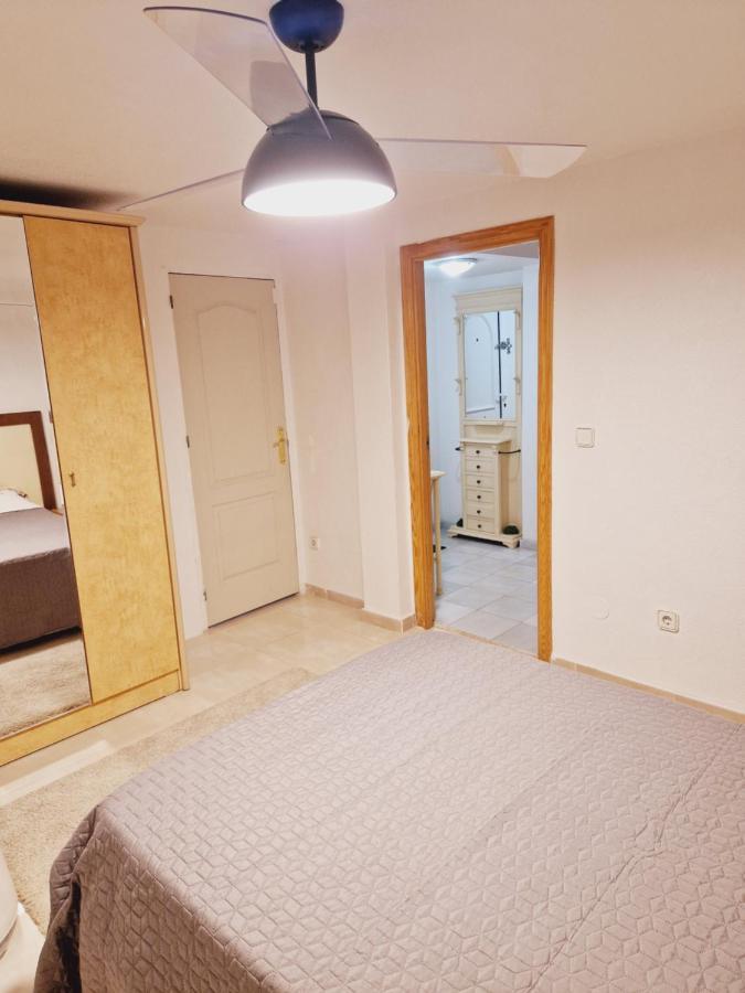Magnifico Chalet Adosado En Torrevieja, Alicante. Extérieur photo